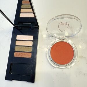 Bundle Beauty blender  blush and Estee Lauder Elegant Eyeshadow Palette.